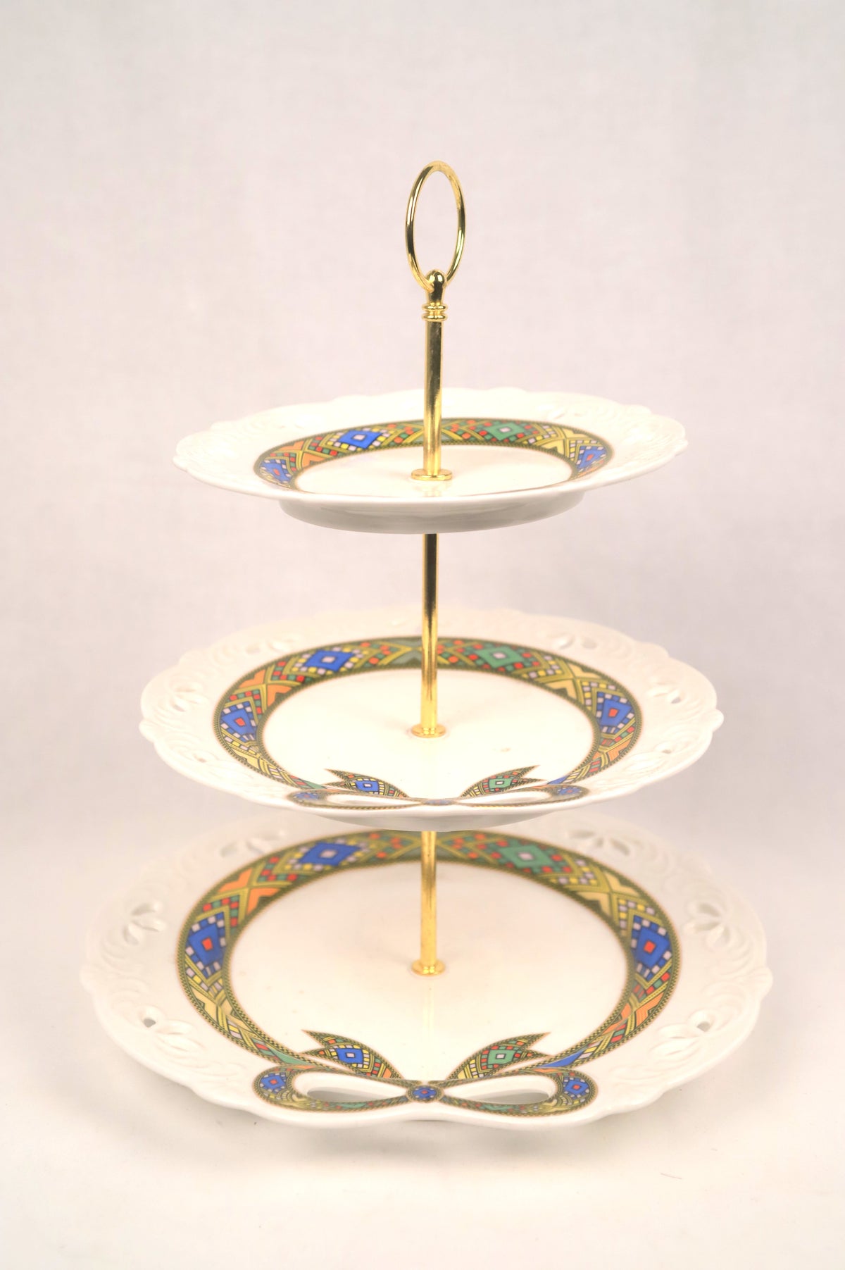 3 Three tier TrioBakery