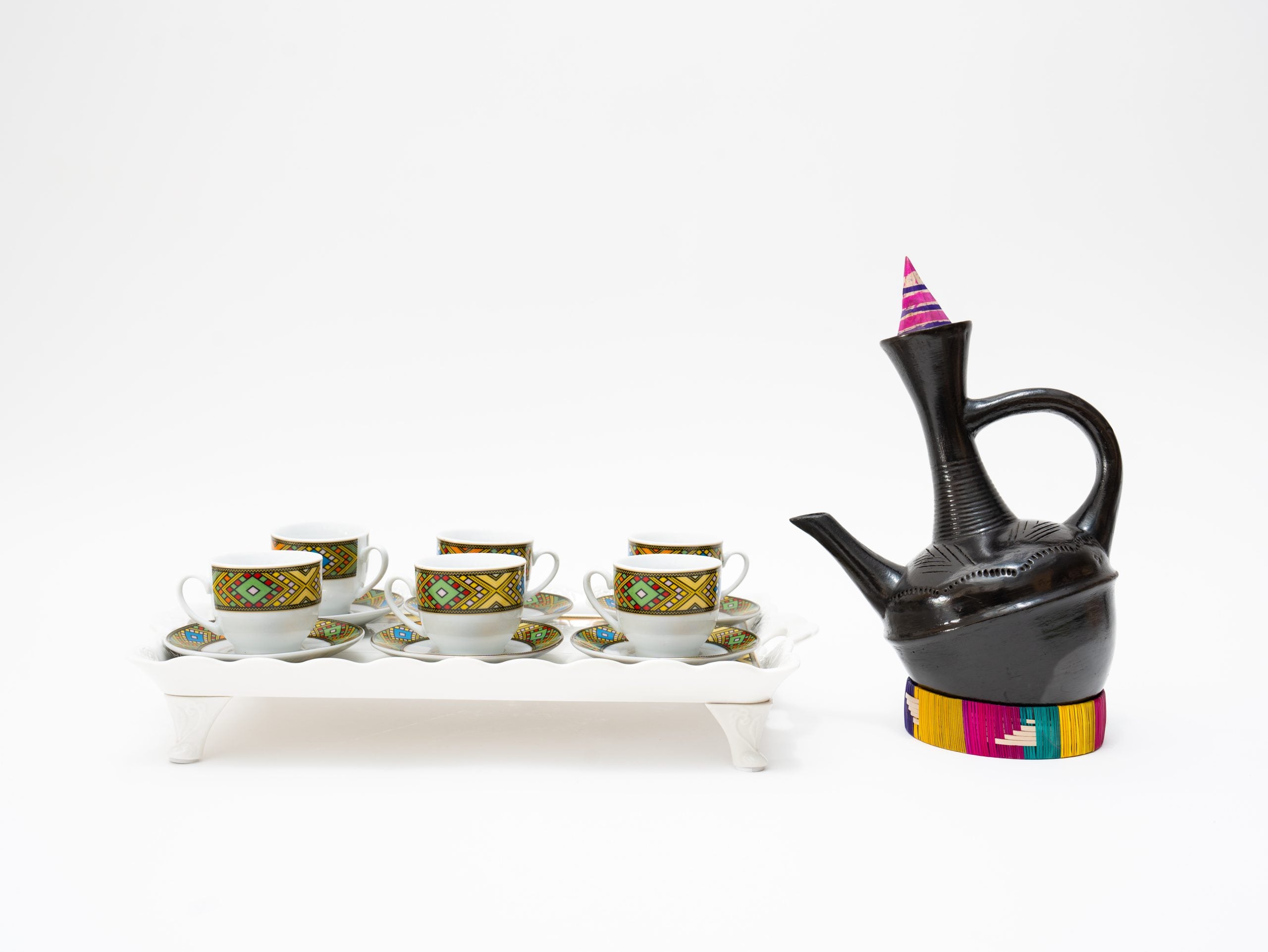 Ceramic coffee tray  / ሰራሚክ ቢያቲ ቡን (እግሪ ዘለዎ)