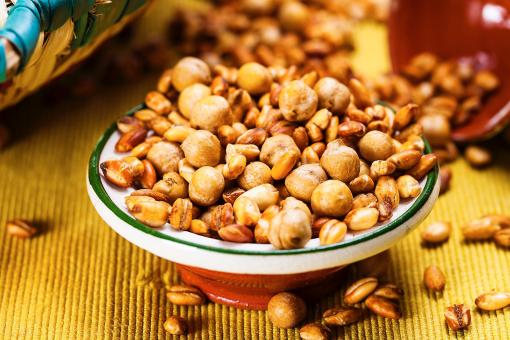 Kollo 1kg / Ethiopian & Eritrean snack mix (ቆሎ 1 ኪ.ግ)